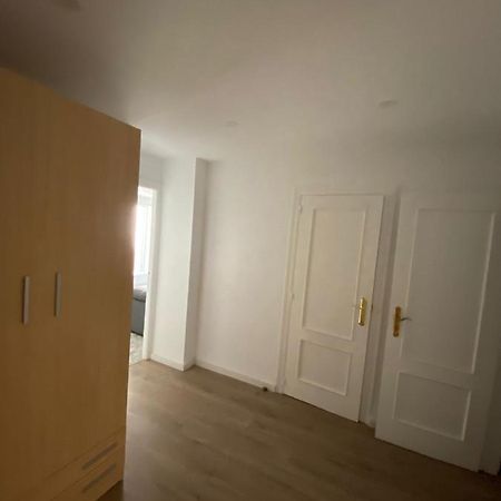 バレンシアHabitacion Privada En Un Gran Sectorアパートメント エクステリア 写真